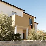 Paganor Pola
